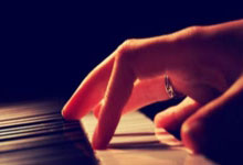 💪🏻最年轻首发!利物浦16岁小将恩古莫哈将迎来一线队首秀.